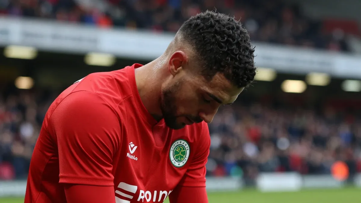 St Patrick's Athletic's eight-match unbeaten run in the Premier Division was halted by a 2-0 home defeat to Waterford...
