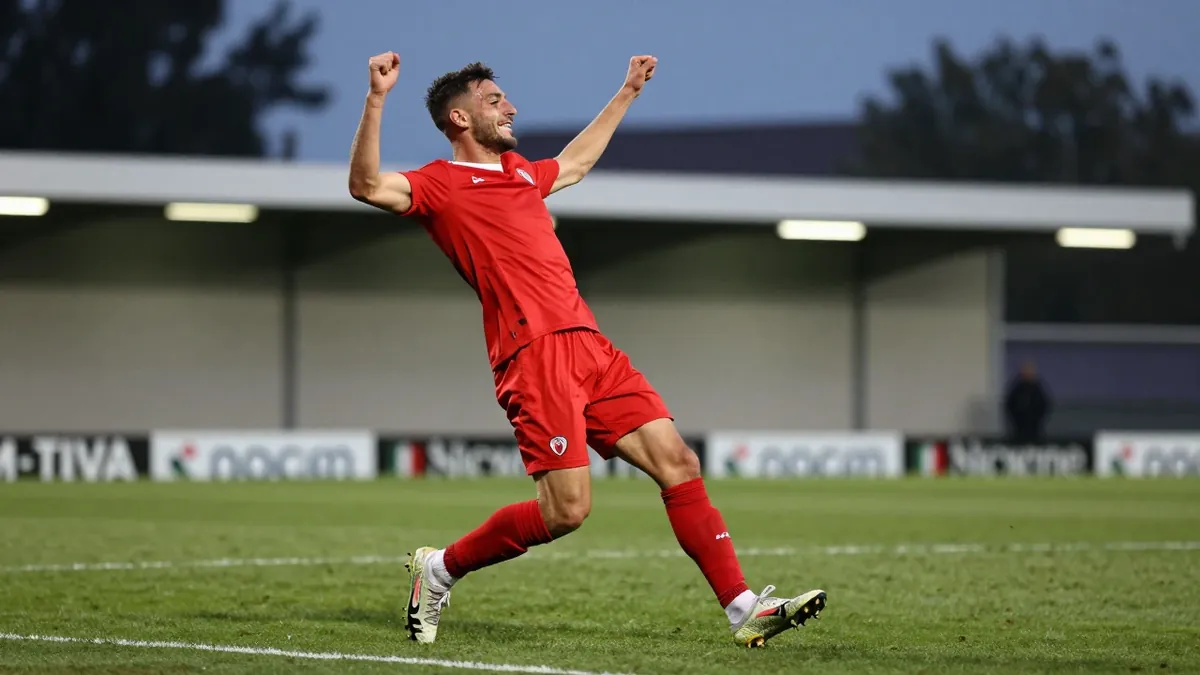 St Patrick's Athletic returned to the top of the Premier Division after a 1-0 victory over Sligo Rovers, with Aidan Keena...