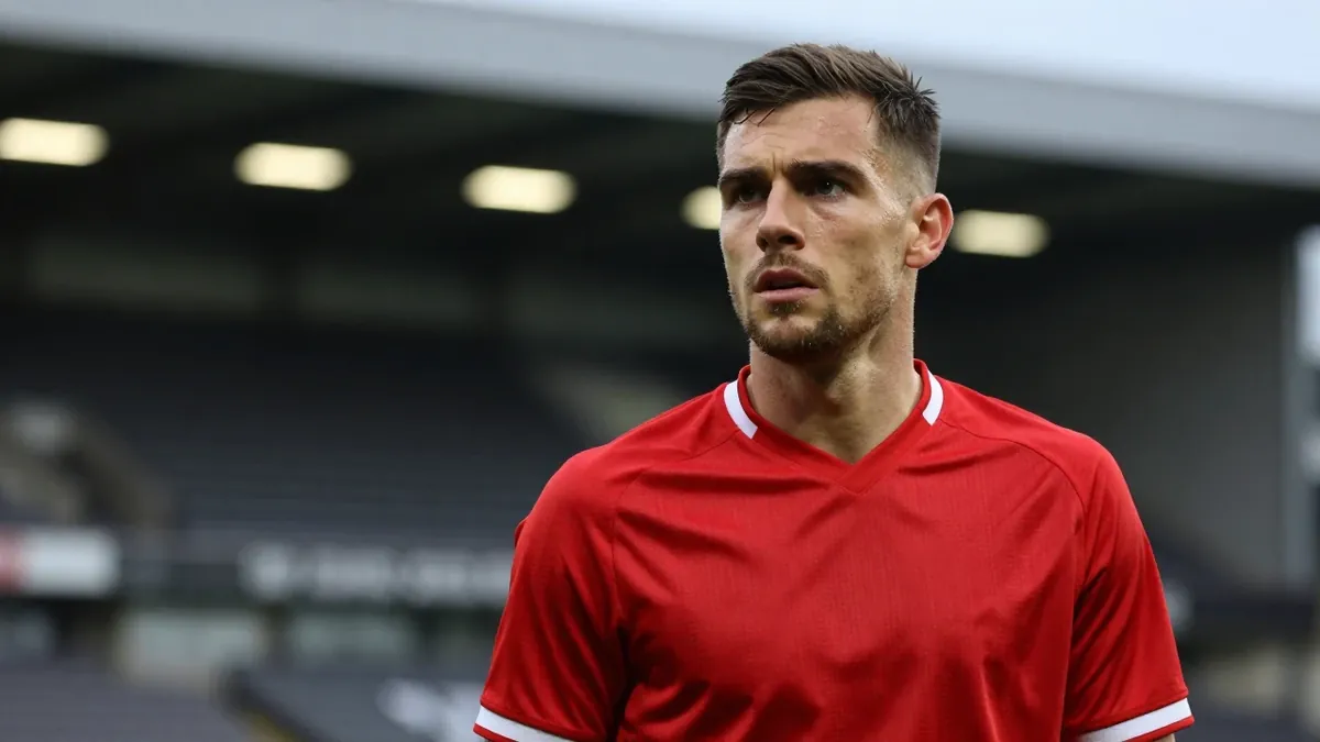 St Patrick's Athletic have been fined and will close a section of Richmond Park for two home league matches following a...